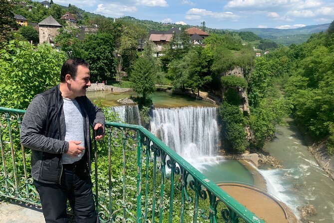 Bosnian Kingdom Capitals: Travnik & Jajce Tour from Sarajevo - Painted Ottoman architecture in the town center