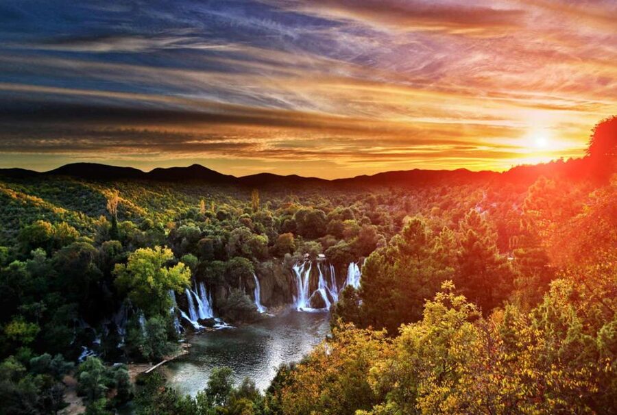 From Dubrovnik: Day Trip to Mostar and Kravice Falls - Pickup near Dubrovnik and the ride to Neum