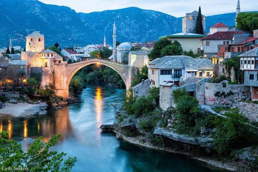 From Dubrovnik to Mostar and Kravice waterfalls - Coach comfort, group size, and guide service
