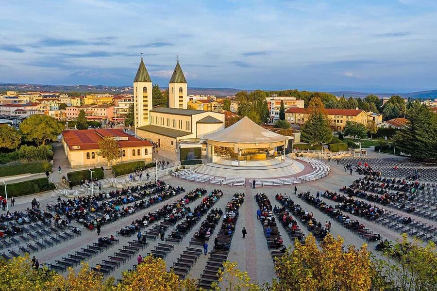 From Makarska: Medugorje Day Trip - The drive from Makarska through Herzegovina