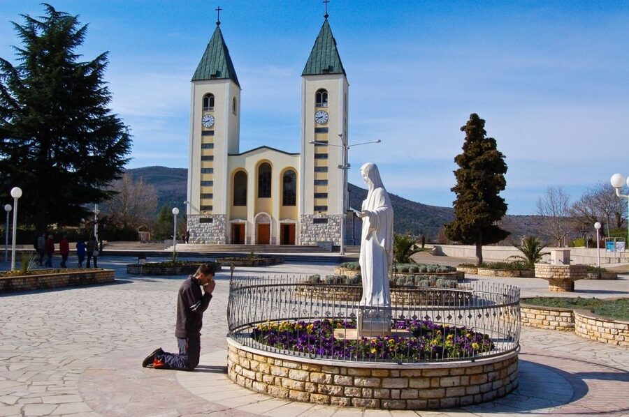 Međugorje and Apparation Hill Private Tour From Dubrovnik - Why Međugorje draws more than a million people