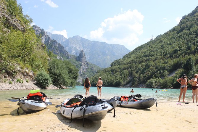 Neretva kayak canoe safari - The return paddle through the canyon
