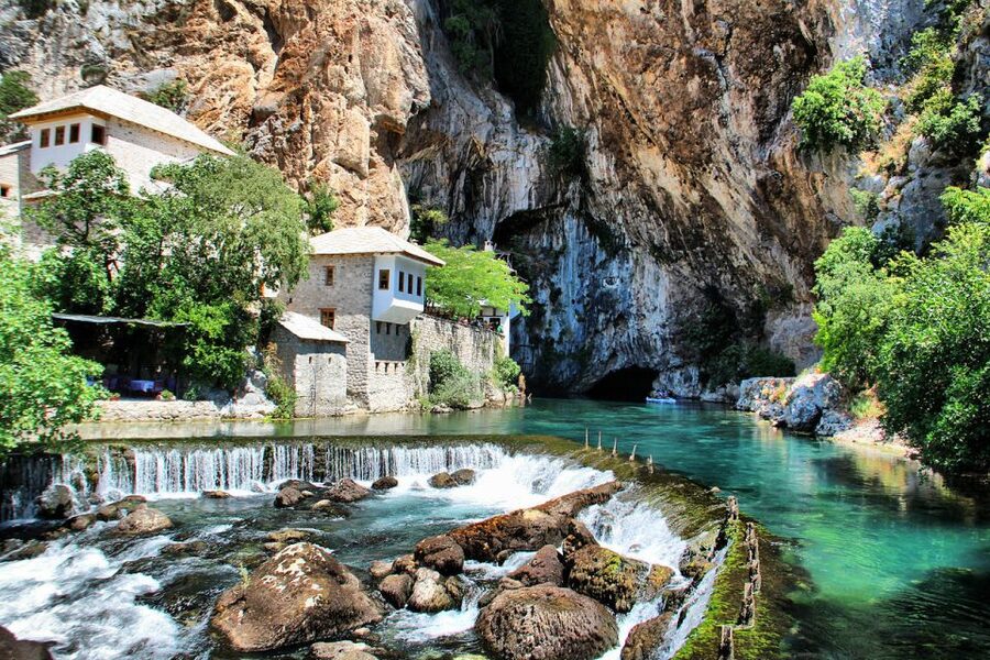 Sarajevo: One-Way Tour to Dubrovnik via Mostar - The Dubrovnik arrival and luggage question