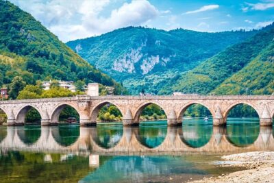 Sarajevo to Belgrade: Transfer With East Bosnia Tour