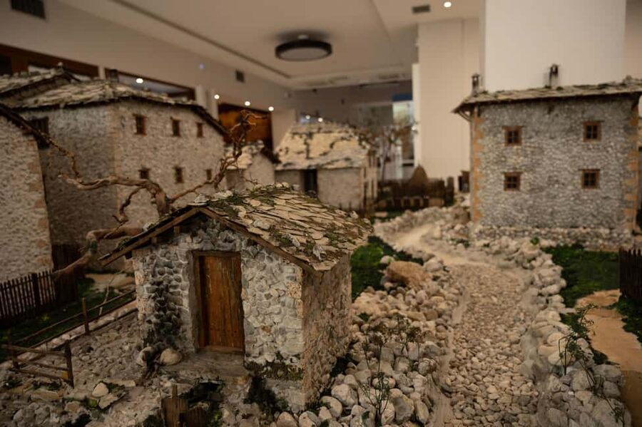 Split/Trogir: Mostar and Medjugorje Tour with Wine Tasting - Why this day trip works from Split or Trogir
